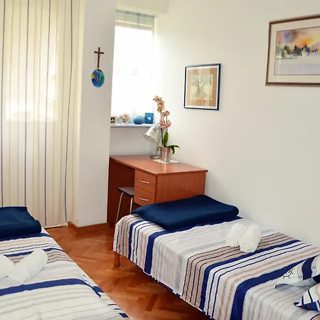 Center Apartment's 호텔