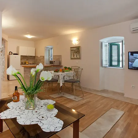 Center Apartment's ホテル 3*