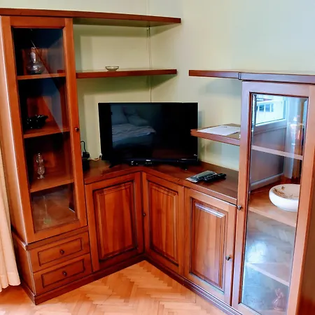 Center Apartment's ホテル